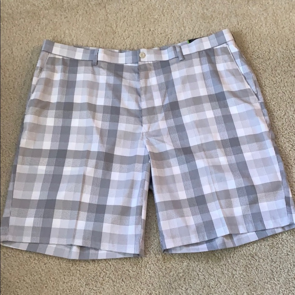 PGA Tour Shorts 42 NWT